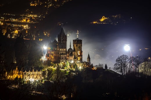 Tickets kostenlos: ZDF dreht gleich mehrere XXL-Ausgaben „Bares für Rares“ auf Schloss Drachenburg