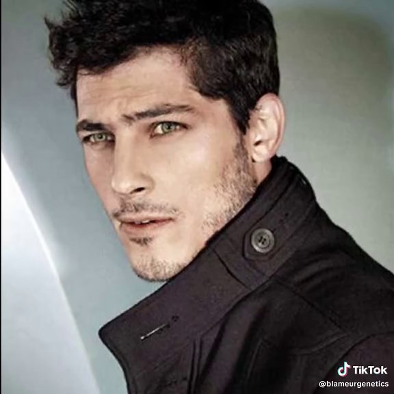 Understanding Eye Genetics and Beauty