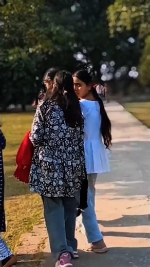 Girl Ban Ke Prank Call | Public Reaction 😅😅🔥 || #shorts #girlvoice #flipgirlvoiceprank