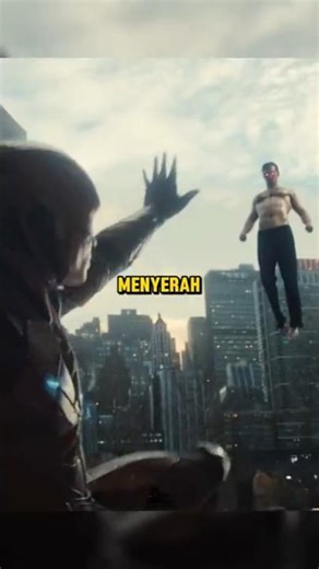 WHY DID THE FLASH ASK FOR APOLOGY TO SUPERMAN? #shorts