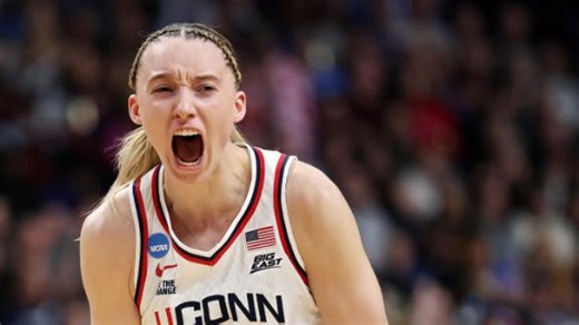 Paige Bueckers drops career-high 40 points in Sweet 16 win