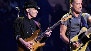 Springsteen guitarist 'devastated' by theft of instruments in Dallas