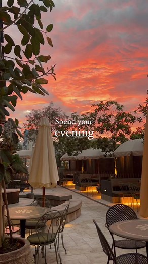 Spend your day doing the things you love at the Valley Hops rooftop😎 #valleyhopsbrewing #fortitudevalley #askforindiebeer #craftbeer #rooftopbrewing #queensland #woodfiredpizza