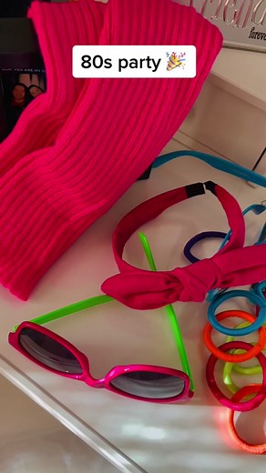 80s Fashion Party Outfit Ideas