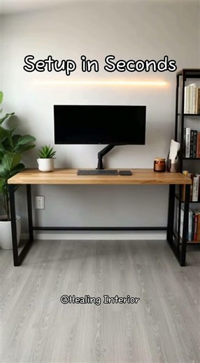 Minimalist Desk Setup in Seconds