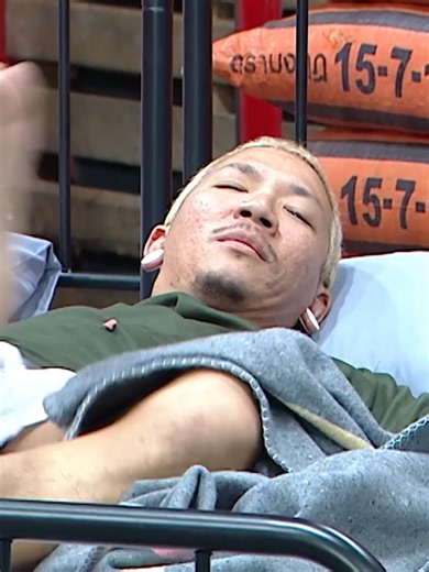 ปลุกธรรมดาไม่ตื่นพลทหารแจ๊สต้องเจอแบบนี้ #ก็มาดิคร้าบ #โจ๊กเกอร์แฟมิลี่ #บอลเชิญยิ้ม #ตั๊กบริบูรณ์ #นุ้ยเชิญยิ้ม #หลุยส์ชวนชื่น #แจ๊สชวนชื่น #workpoint23