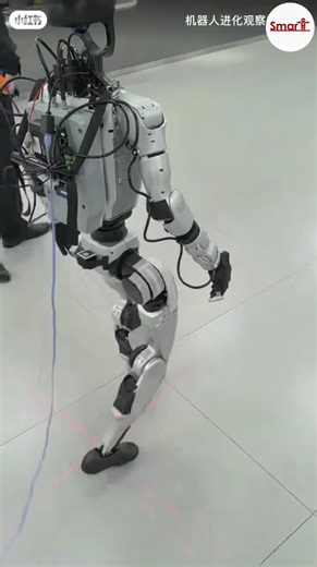 機器人自主移動下之精度測試過程(cm等級）。 小紅書：機器人進化觀察 http://xhslink.com/o/7vMcepLfAkM | Smart Robots 智慧機器人