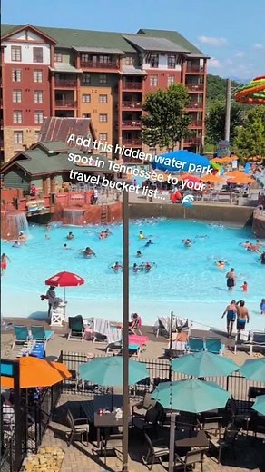 Save this for your next Smoky Mountains trip! 📌 ​This is Wilderness at the Smokies in Sevierville,