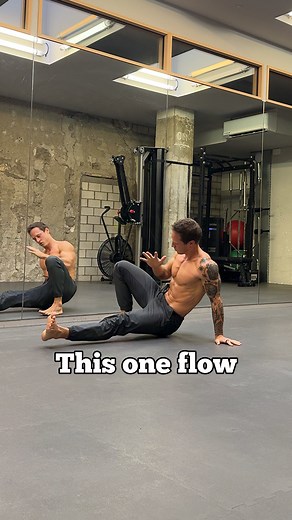 113K views · 12K reactions | Tag a friend who loves bodyweight flows  This isn’t just a workout — it’s movement that makes you feel better ✅ Try: 1 min on / 1 min off, 2–5 rounds. ✅ Builds mobility ✅ Builds strength ✅ Builds body awareness Save this flow & share it with your training partner  #BodyweightWorkout #HomeWorkout #NoExcuses #fitnessmotivation | LeoMoves | Facebook