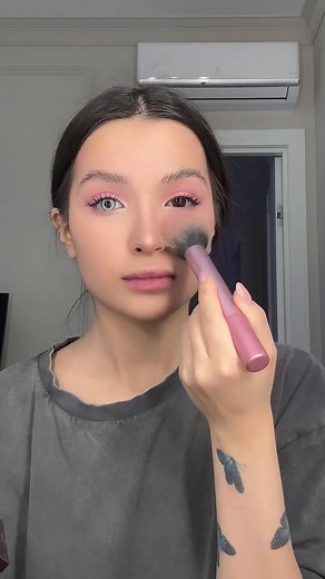 Makeup Routine Tutorial: Flawless Application Techniques
