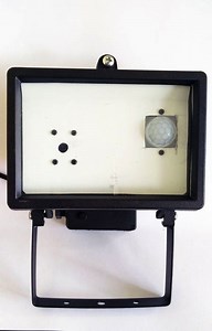 Raspberry Pi Motion Sensing Camera in Floodlight Housing #piday #raspberrypi @Raspberry_Pi