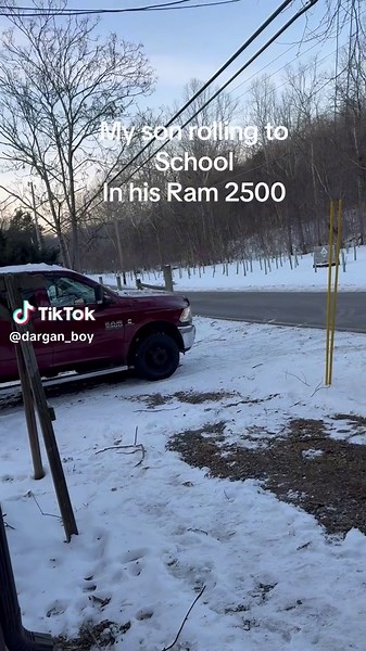 Dargan_boy (@dargan_boy)’s video of Ram 2500 Cummins
