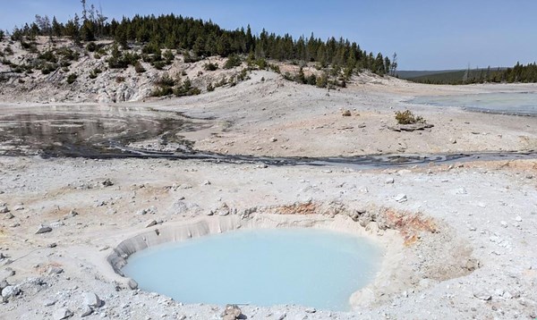 New thermal pool forms in Yellowstone National Park