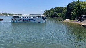 39 people rescued from stranded duck boat in Lake Austin