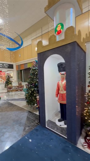 Join us for Santa’s arrival, November 15th at 2PM at Holly Hill Mall and Business Center. | Holly Hill Mall