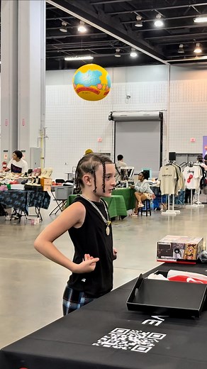 198K views · 34K reactions | Little Bro Wanted To Trade 欄 We Ship Worldwide www.Heatarchive.com Link In Bio Always Buying In Store! 1593 N High St. Columbus, OH 43201 • • • • • • #heatarchive #ig #explore #reels #fyp #buy #explorepage #negotiation #sneakers #jordan1 #nikes #viral #video #shoes #sneakerhead #foryoupage #dunks #buyout #shorts #instagram | Heat Archive | Facebook