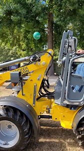 Electric wheel loader WL20e : Zero emissions and quiet perfect for sensitive working environments | Wacker Neuson | Facebook