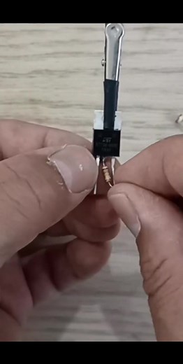 Automatic Light On-Off using LDR and Mosfet. #fblifestyle #reels #electronics #viralreelschallenge #diy #creative #ideas #technology | Electronics World Learning