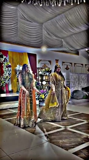 #girlsdancevideo #Beautiful #wedding #moment #islamabad #nabeelphotography69 its Wedding #wedding #weddingtiktok #mehndi #cousin_mehndi_dance #dance #viraldance #tiktokdance #InspiredAwesomeLife #ridakate #trendingdance #fifaworldcup #skills #foryou #foryoupage #sindhisong204 #unitedkingdom #uktiktok #foryou #usa🇺🇸 #usatiktokaccountinpakistan #usatoktok #usatiktok🇺🇸 #usatiktokid #uktiktok #