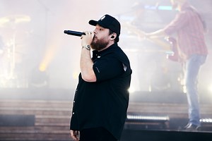 Luke Combs Debuts New Unreleased Song