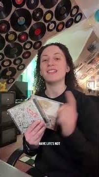 Let’s talk about disc art on CDs #cd #cdcollection #cdcollector #physicalmedia