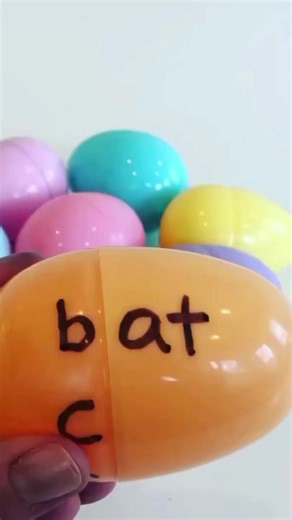 Spin & Spell Easter Egg 🐣 ages 4 🐣 This activity is always a hit around Easter-time! Here’s a fun way to use plastic Easter eggs to practice spelling & reading simple words in the same word families. Simply use a permanent marker to write the first letters of some simple words on the bottom of the egg and the end of the word on the top of the egg. Put the egg together and spin to make lots of words! 👍🏻 Follow us for more fun kids activities! #preschool #kindergarten #prek ..#montessori #earl