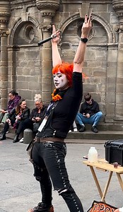 29K views · 319 reactions | Pippsy Pinwheel at Edinburgh Fringe back in August #streetperformers #grossout #bodyhorror #circus #circusskills #edfringe #buskersofglasgow #edinburgh #funny #clown #girlclown #cute | BuskersofGlasgow | Facebook
