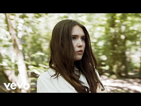 Mimi Webb - I'll Break My Heart Again (Official Music Video)