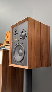 Learn more: https://audioadvice.io/SuperDentonWharfedale 🔊 Love vintage audio but want modern performance? The Wharfedale Super Denton blends classic design with today’s technology in a 3-way stand-mount speaker. With upgraded drivers and cabinet construction, it delivers clarity, detail, and deep bass. Watch our overview now to learn more! #Wharfedale #VintageAudio #HiFi #Audiophile | Audio Advice