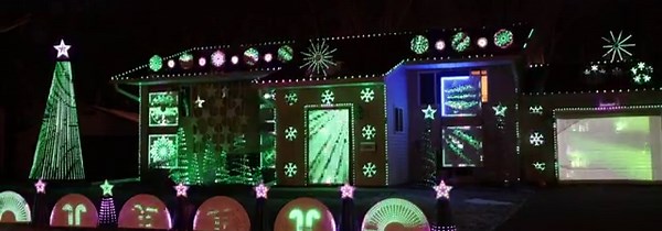 Here are 24 places to find Christmas lights in the Quad-Cities this season