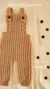 Belén Sevillano | Crochet online on Instagram: "Proyecto #6 de CROCHETINES: Jardinero. Las inscripciones están cerradas y no abrirán hasta el año que viene pero tranqui, saldrán otros proyectos en el camino por lo que te invito a ser parte de mi comunidad 💖 si querés estar al taaanto 🙌🙌. Beso grande para mis mujeres queridas, Belén 🫶"