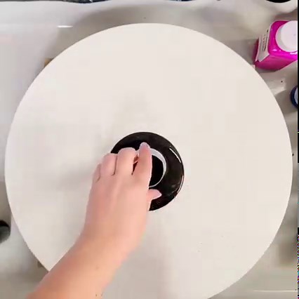 69K views · 1.4K reactions | Open cup pours are a great way to create cells :) | Mixed Media Girl | Facebook