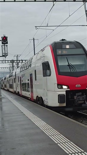 RABe 512 + horn/klaxon at Chavornay.