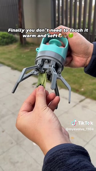 Portable Dog Pooper Scooper for Easy Cleanup