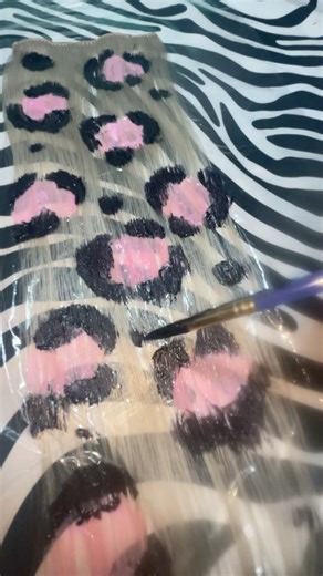 Making pink leopard print scene hair extensions #scenecore #scenehair #hairextension #leopard print