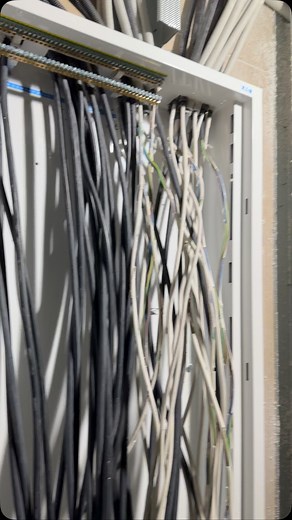 2.7K views · 45 reactions | Eaton fuse boad install using Wiha led lamp #eaton #eatonfuseboard #wiha #wihatools #wihatoolsthatworkforyou #wihaledlamp @eaton_corp @wihaofficial @wihauk | Tools AddicTed RO | Facebook