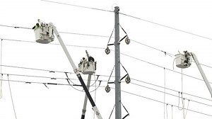 Michigan Power Crews Work, California Recovers After Storms