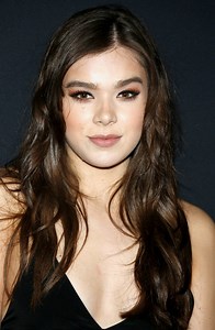 Hailee Steinfeld Reflects on Black Family Roots in ‘Sinners’ Role