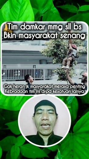 TIM DAMKAR MANJAKAN ANAK2 WARGA DG FLYING FOX, GK HERAN JK WARGA LBH RESPEK PD KESATUAN YG INI 😊👍👍