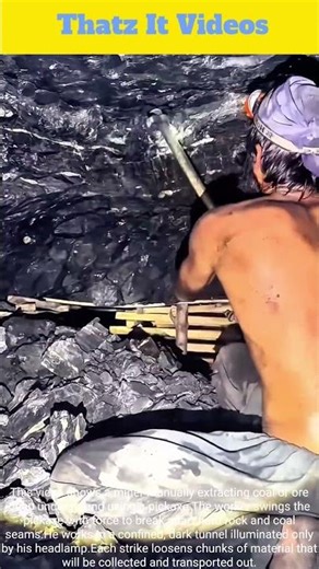 Coal Mining Pickaxe : Manual Underground Extraction