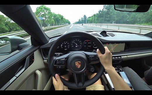 「第一视角」呵，男人们的Dream Car！4S店试驾 全新保时捷911(992) Carrera S