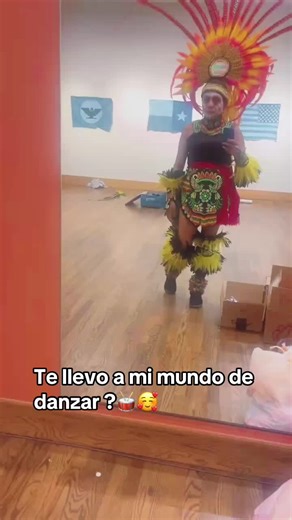 Danza Azteca: Celebrando la Vida y la Paz