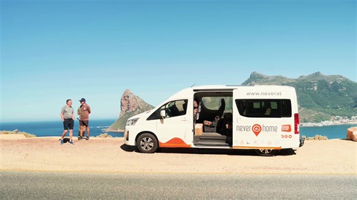 Postcards from Cape Town 🇿🇦 1) Road trips along 📍Chapman’s Peak, 2) Swinging in📍Stellenbosch between wine tastings, 3) Penguins at 📍Boulders Beach, 4) Pool days at the 📍hostel, 5)📍Cape Point adventures 6) Sunset strolls on the📍promenade What are you most looking forward to?