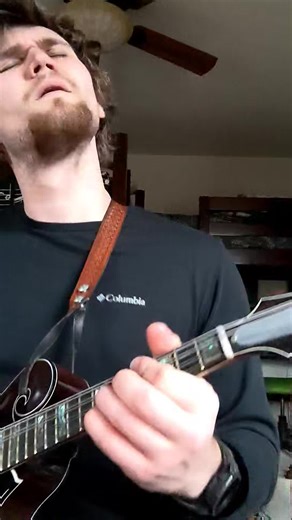 Robert Myers on Instagram: "🎶 - Ten Plagues- BlueRidge Ten plagues and then one more where I can't stop playing @alanbibeyandgrasstowne solos. #bluegrass #mandolin #pickin #howmanydominantsevenscaniputinabluegrasssong"