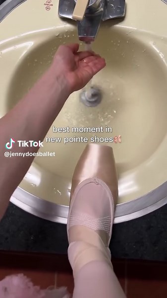 Tips for Choosing the Best New Pointe Shoes