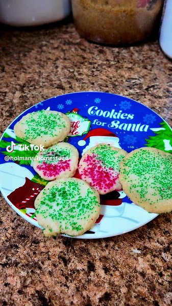 Thin and crispy sugar cookies Thin & Crispy Sugar Cookies | Easy Classic Cookie Recipe If you love cookies that are thin, buttery, and perfectly crispy, this Thin & Crispy Sugar Cookie recipe is for you! 🍪 These cookies bake up golden, crunchy, and full of classic sugar cookie flavor—perfect for Christmas cookie trays, holiday baking, or anytime you want a crisp cookie instead of soft. In today’s video, we show you step-by-step how to make thin sugar cookies that spread just right and stay cris