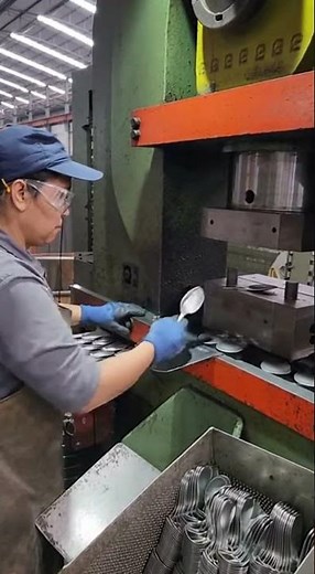 Creating Stainless Steel Spoons: Machine at Work #Manufacturing #SteelWork #SpoonCraft