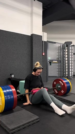 insights into my last leg day @Gymshark @Gymshark Women @DFYNE #gym #GymTok #gymgirl #gymrat #workout #legday #legdayworkout #hipthrusts #legpress #legs #glutes #squats #stepup #fitness #288 | Christine Prstnr