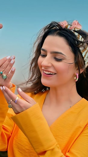 775K views · 711 reactions | Tu Ta Soch Vi Nhi Sakda懶 (Watch Till End) Song :- Kinna Pyar Singer :- Mannat Noor Editor :- @punjabisongs.in #punjabisongsin #kinnapyar #songs #music #explore #trending #viral | PunjabiSongs.in | Facebook