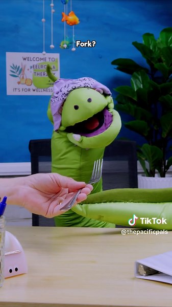 Moray Eels' Unique Hunting Method Explained